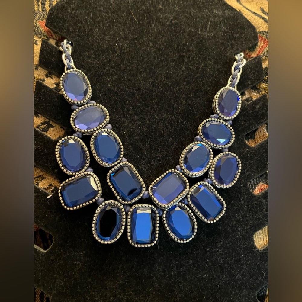 St.Thomas blue sapphire & silver beaded necklace may have matching elastic ring